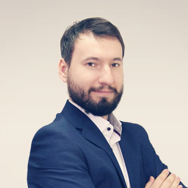 Broker photo